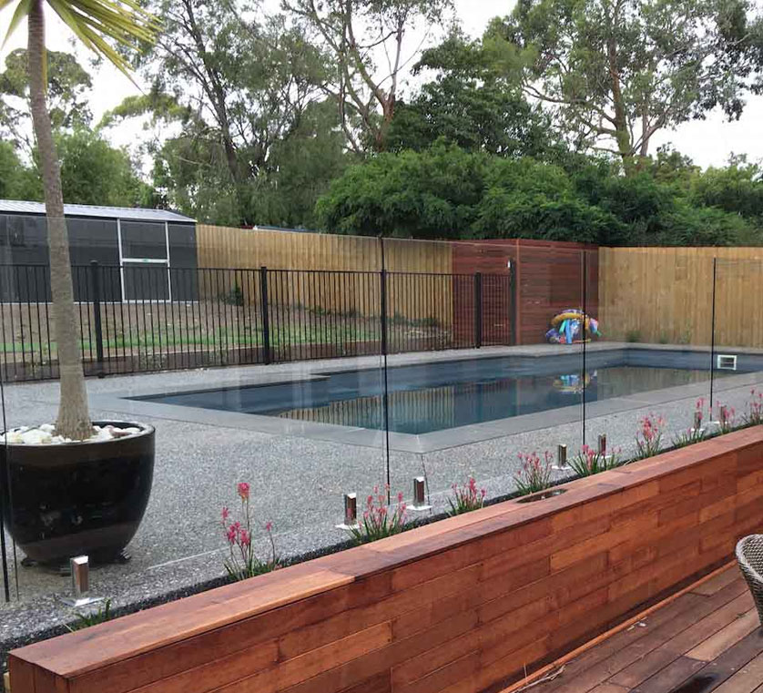 Glass-Pool-Fencing-3