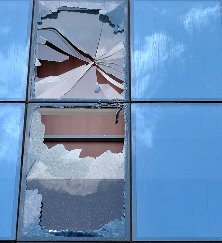 comm broken glass img