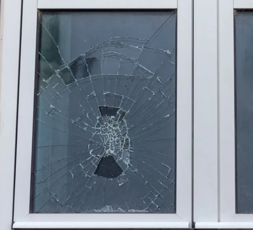 srata broken glass img 3