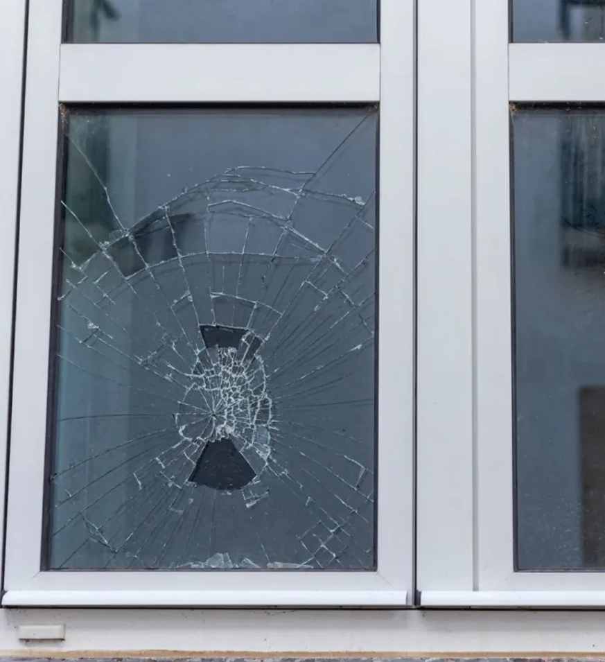 srata broken glass img